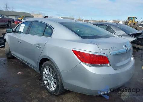 2013 Buick Lacrosse Leather Group z USA, uszkodzony, nr VIN 1G4GC5E39DF195438